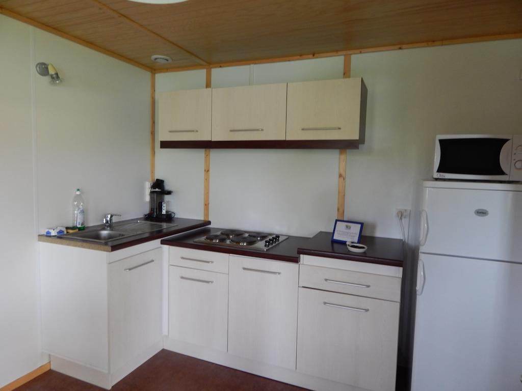 Отель Camping Du Moulin Meyrieu-les-Etangs Номер фото