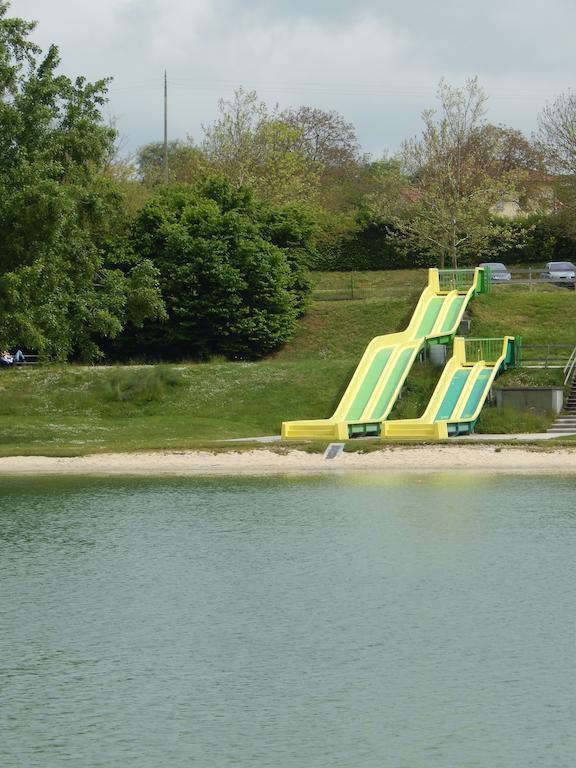 Отель Camping Du Moulin Meyrieu-les-Etangs Экстерьер фото