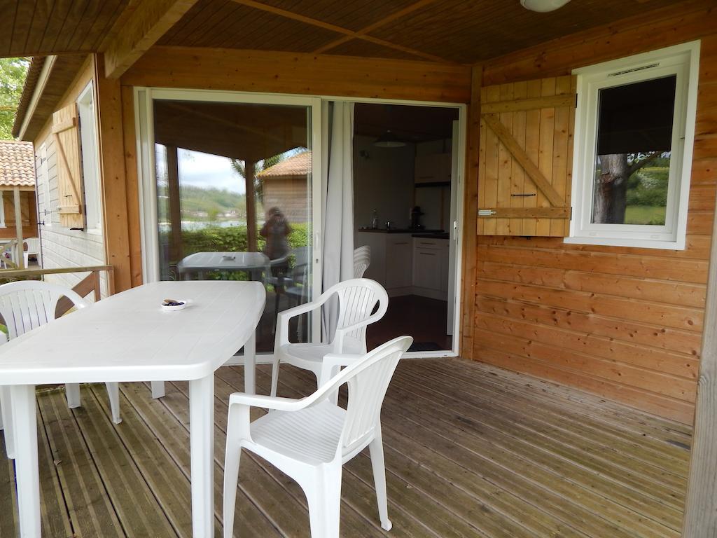 Отель Camping Du Moulin Meyrieu-les-Etangs Номер фото